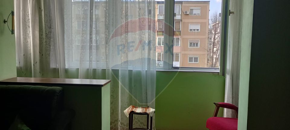 Apartament cu 2 camere de închiriat în zona Micalaca