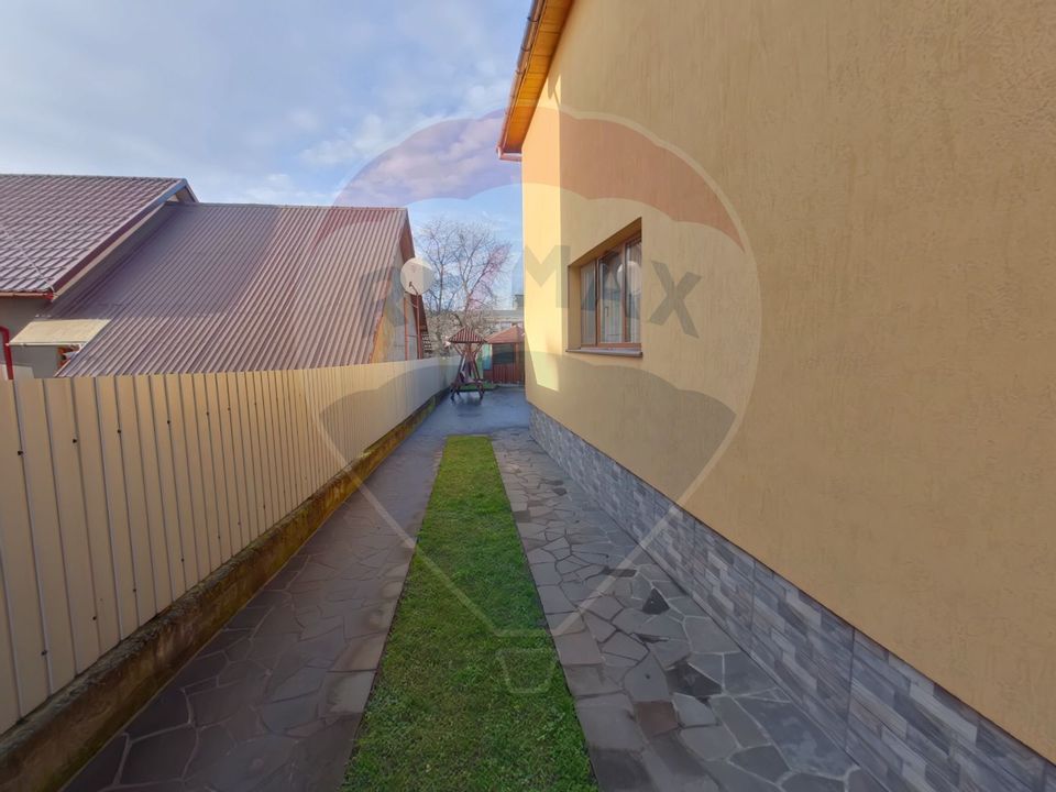 4 room House / Villa for sale, Est area