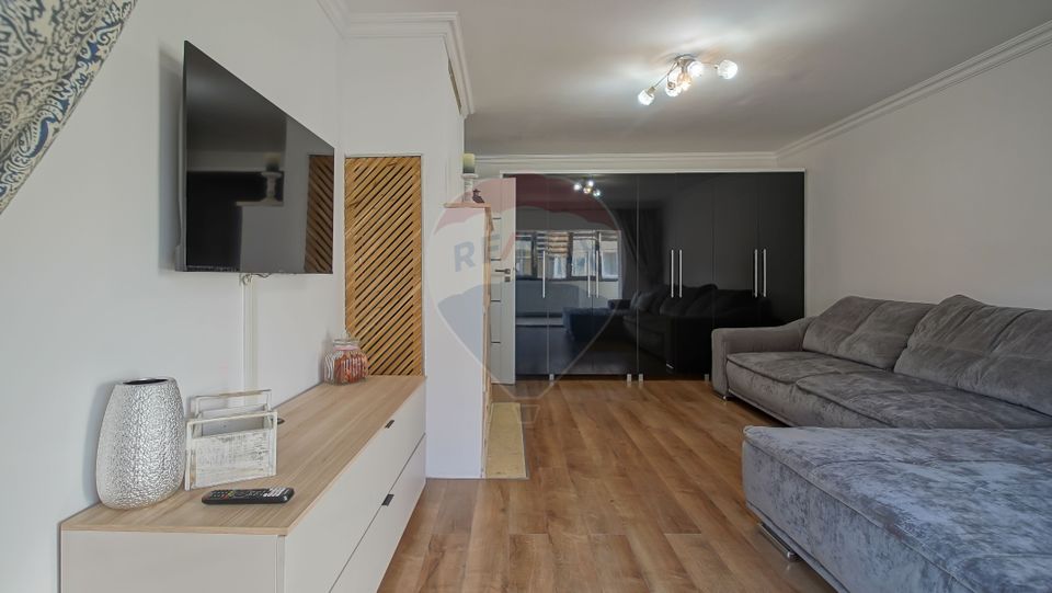 Comision 0 %! Apartament cu 4 camere de vânzare! Movilei