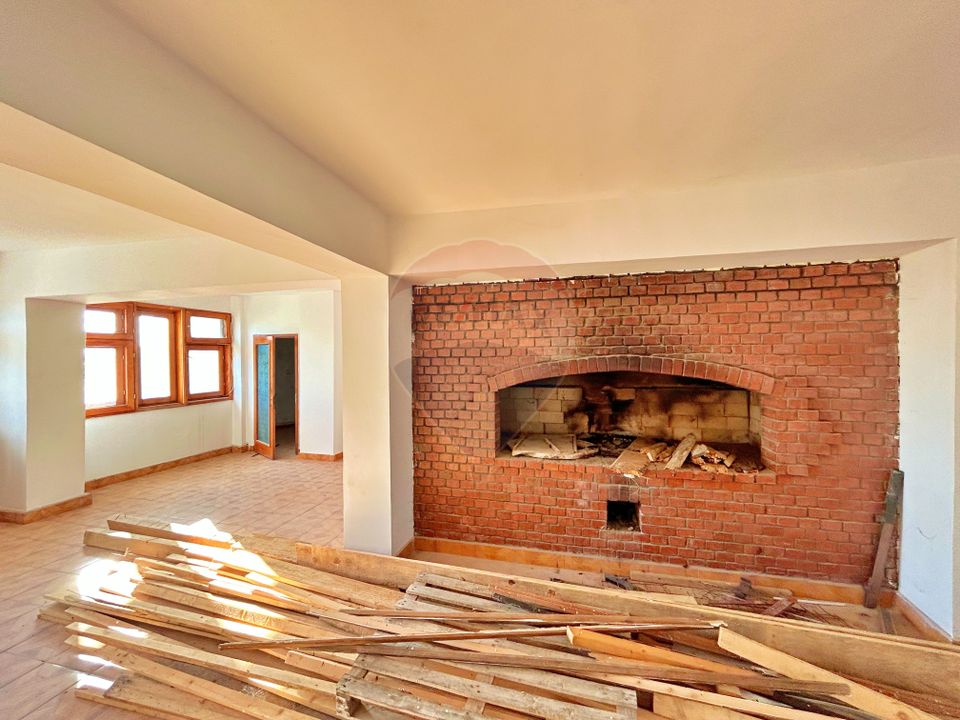 De vânzare pensiunea „Casa Albă”, orașul Pecica, jud. Arad