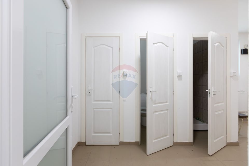 Hală 1.000 mp + curte 3.200 mp + CASĂ 160 mp BONUS | Acces TIR | Bacău