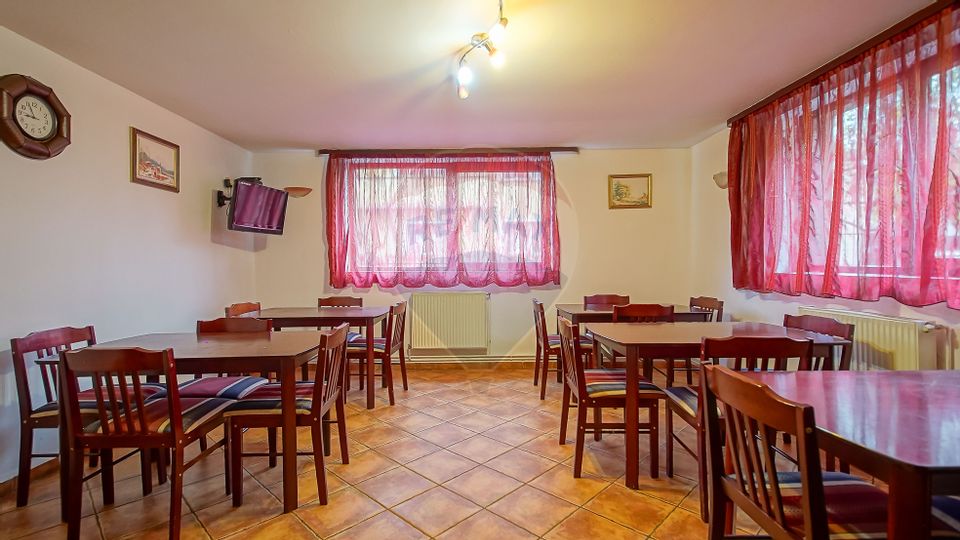 Casă / Vilă cu 12 camere de vânzare în zona Astra