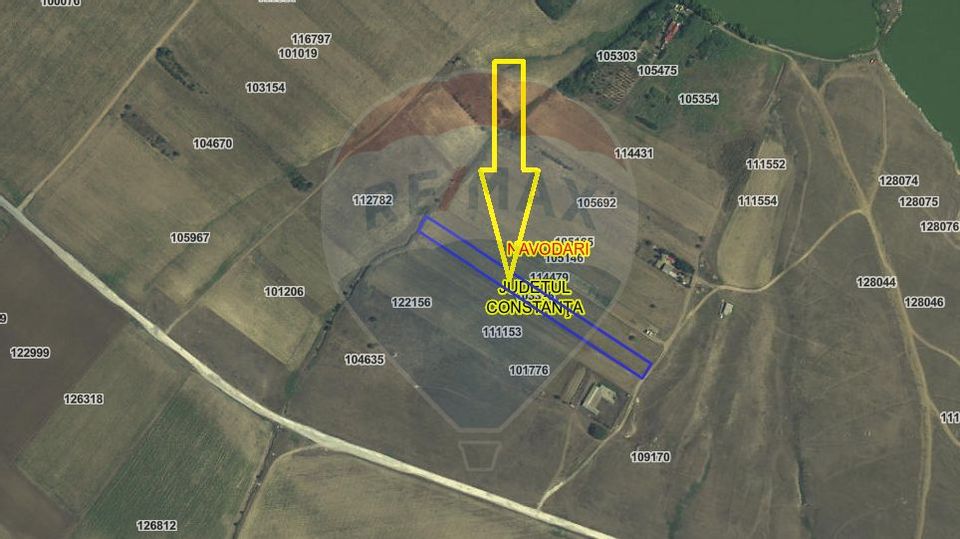 Teren extravilan de vanzare - Navodari