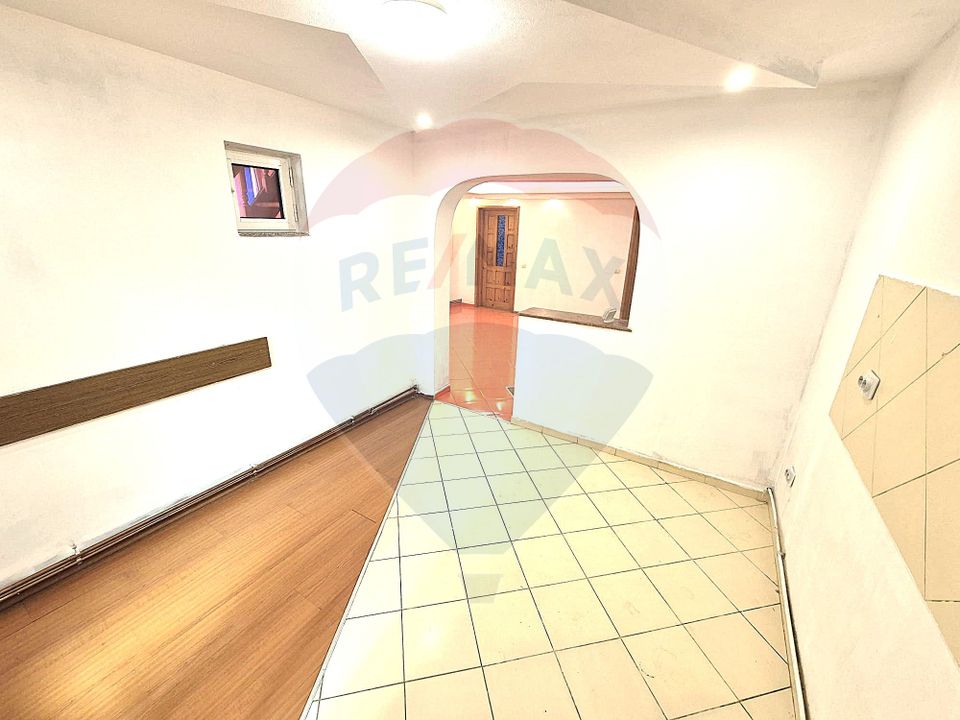 Casă / Vilă de vanzare in Serbanesti