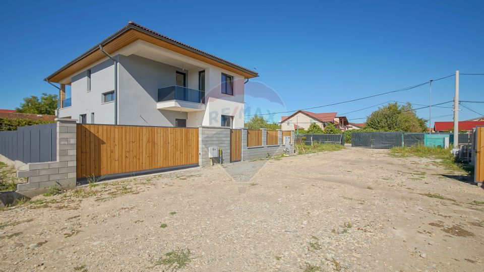 5 room House / Villa for sale