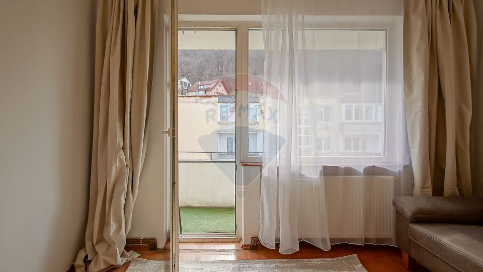 Apartament cu 2 camere de închiriat în zona Central