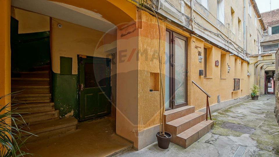 Apartament 3 camere si două băi, Str Republicii, Centrul Istoric
