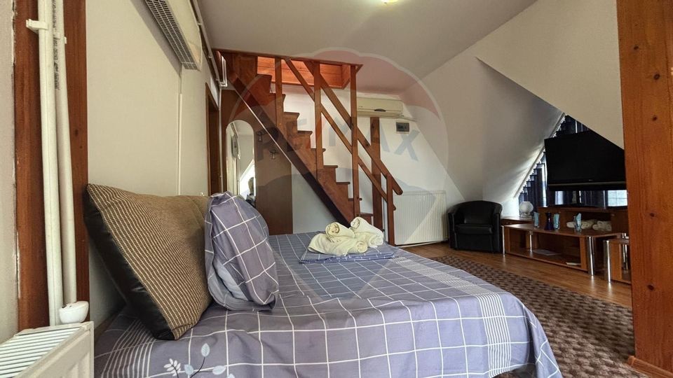 Hotel - Pensiune cu 14 duplexuri  de vânzare  CASA CU STUF Olimp