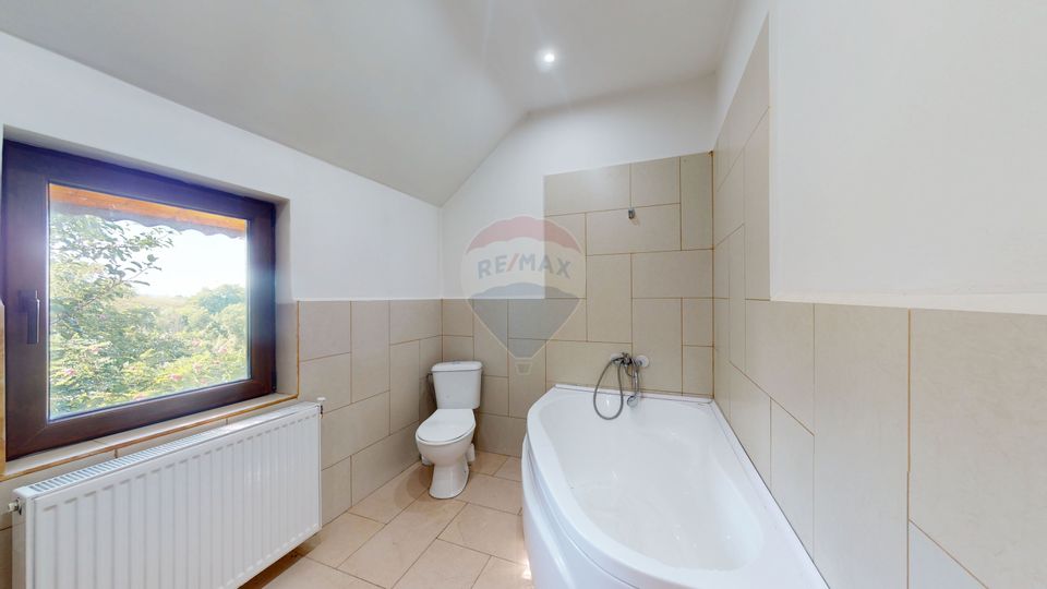 10 room Hotel / Pension for sale