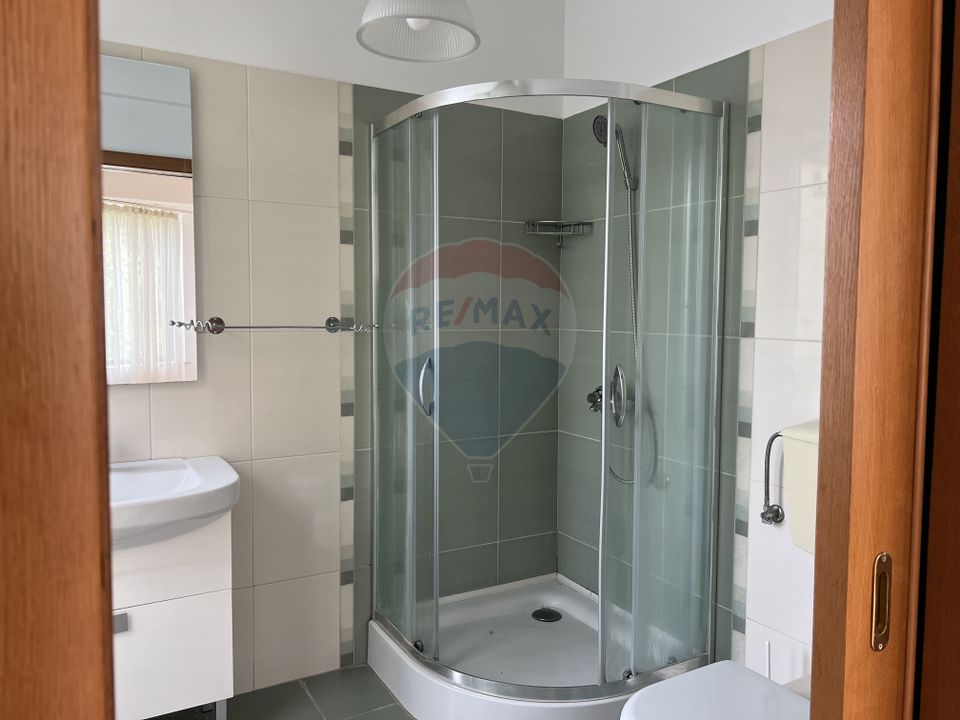 Casă / Vilă cu 5 camere de închiriat în zona Pipera