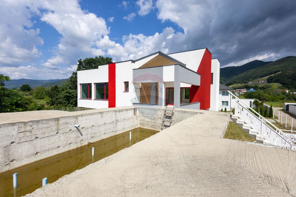 5 room House / Villa for sale