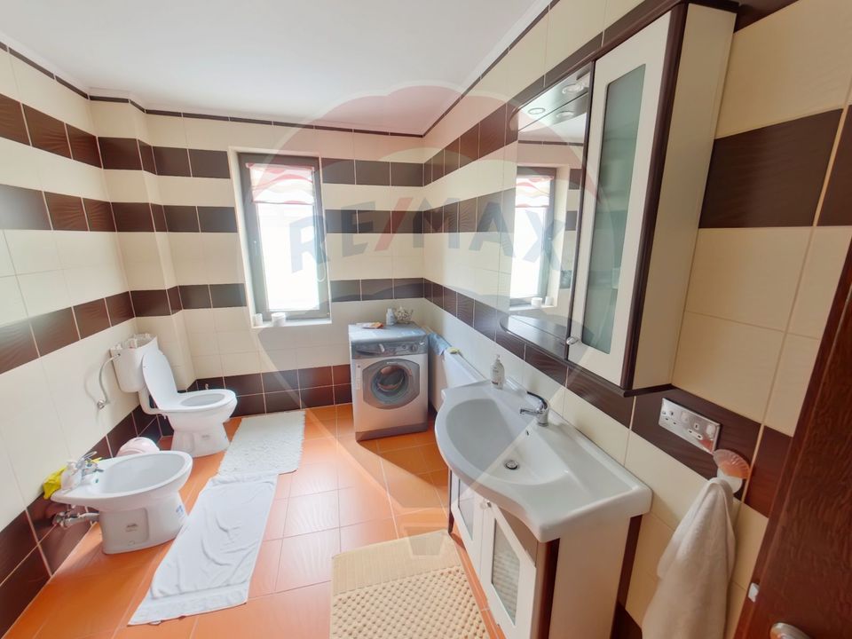 6 room House / Villa for sale, Sud-Est area