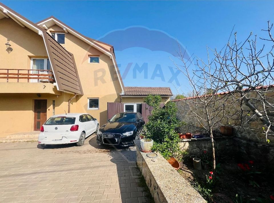 5 room House / Villa for sale