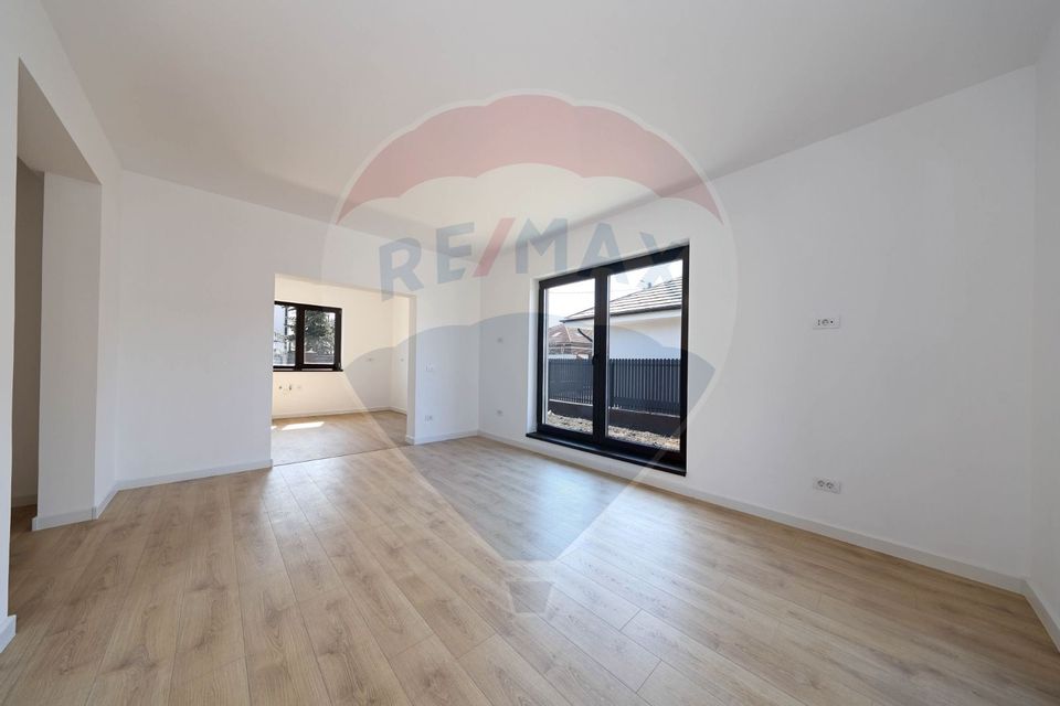 4 room House / Villa for sale