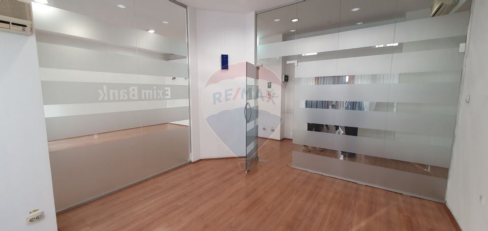 173sq.m Commercial Space for rent, Ultracentral area