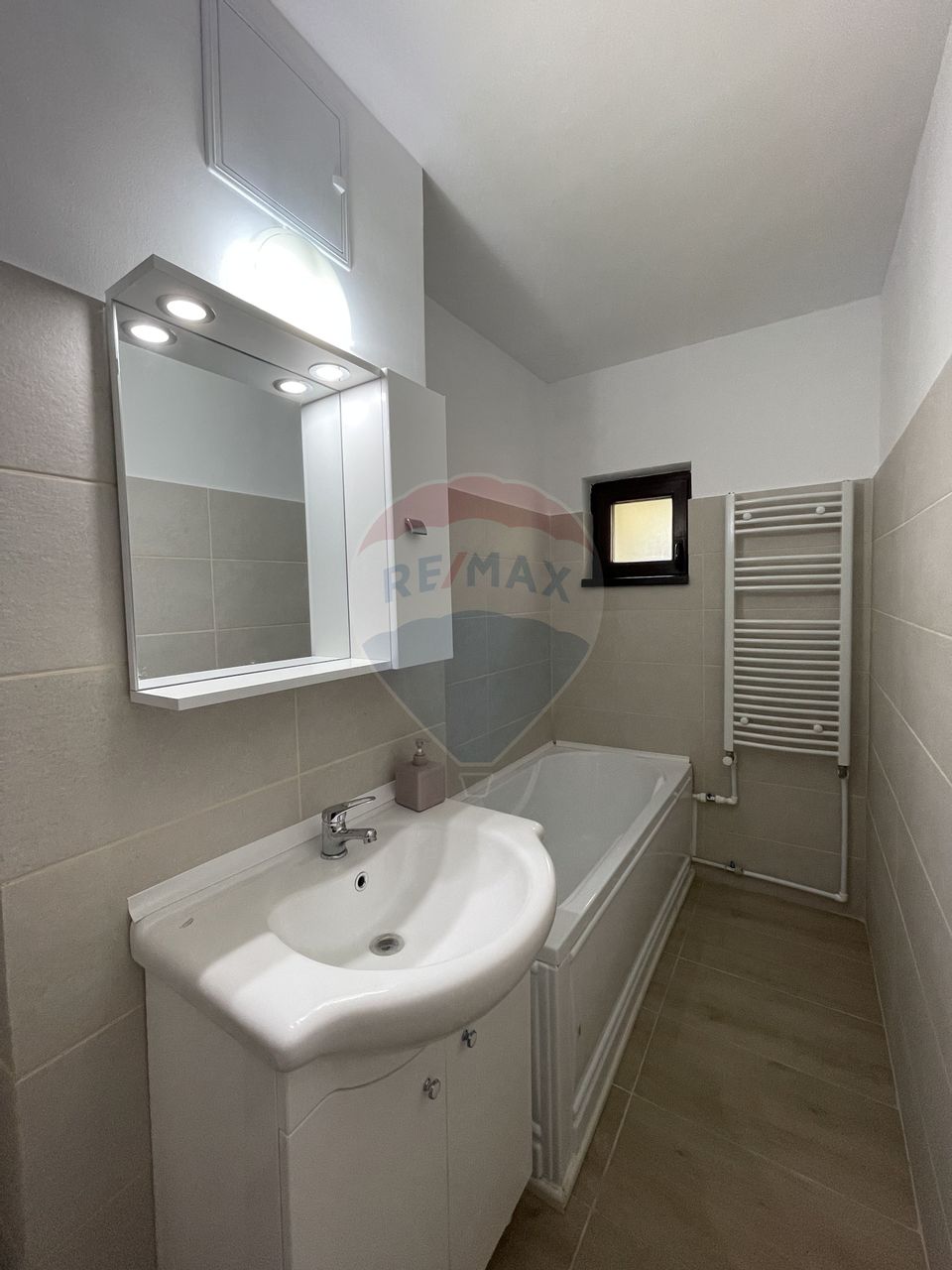 Renovated apartment 2 rooms Aviatiei | Prometeu