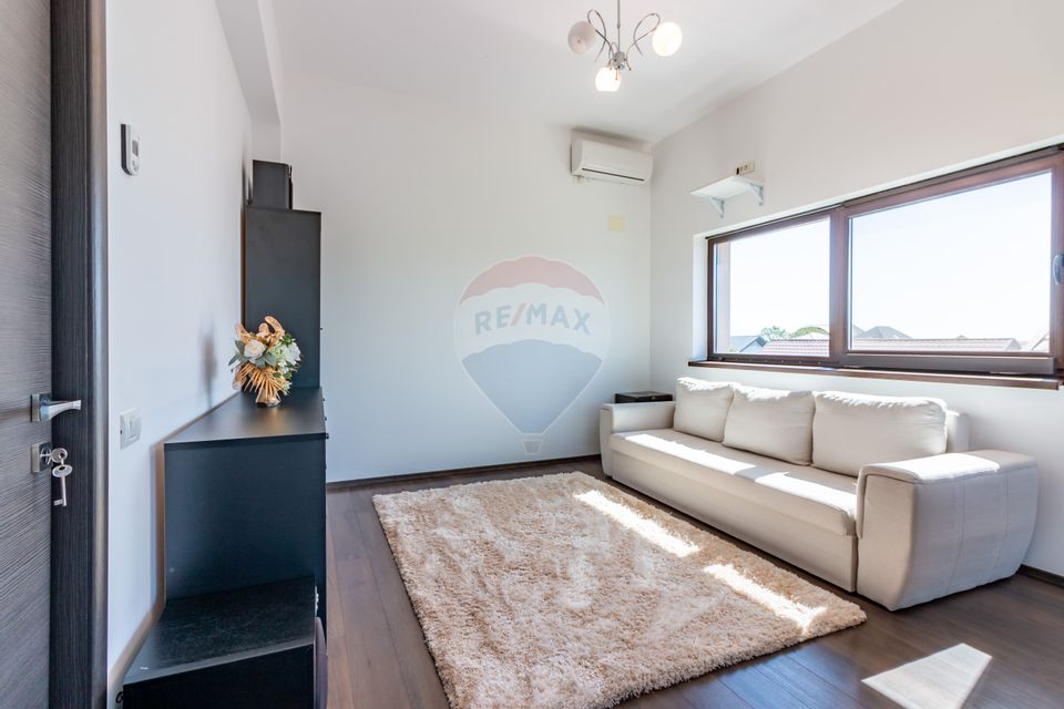 Vanzare Vila Individuala mare | 7 camere, 2 terase | P+1+2R | Curte