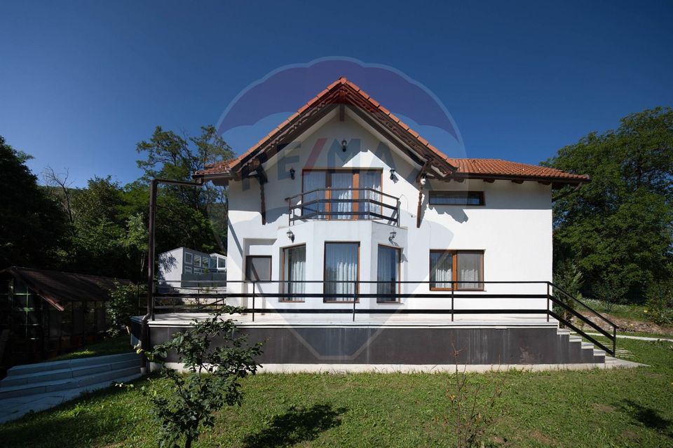 4 room House / Villa for sale