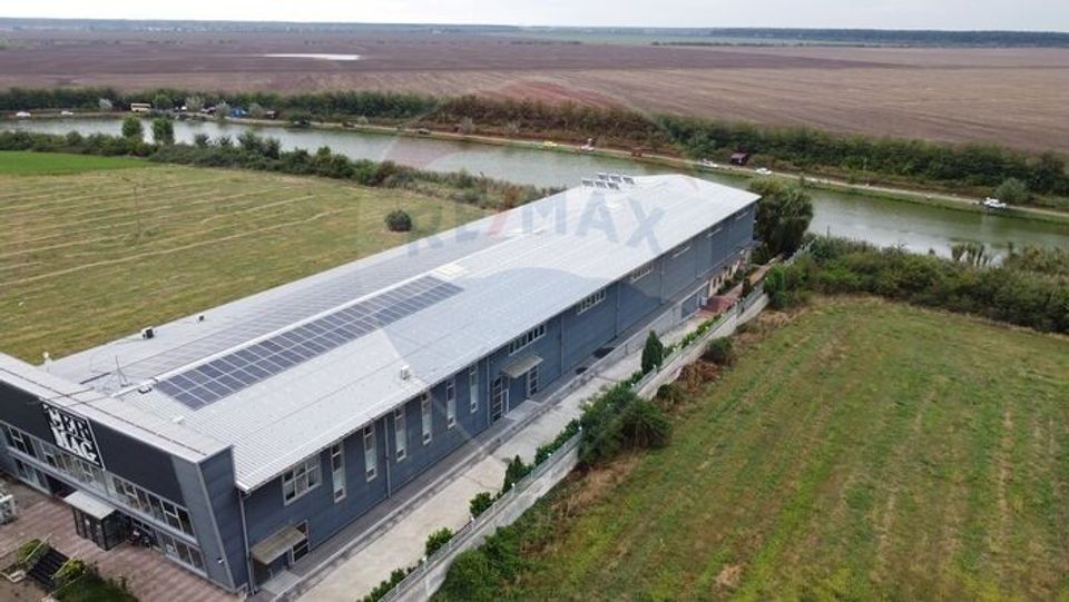 Spațiu industrial de 3,600mp de vânzare