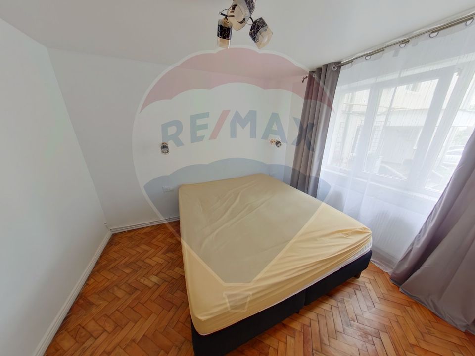 Apartament cu 3 camere de vânzare în zona Est