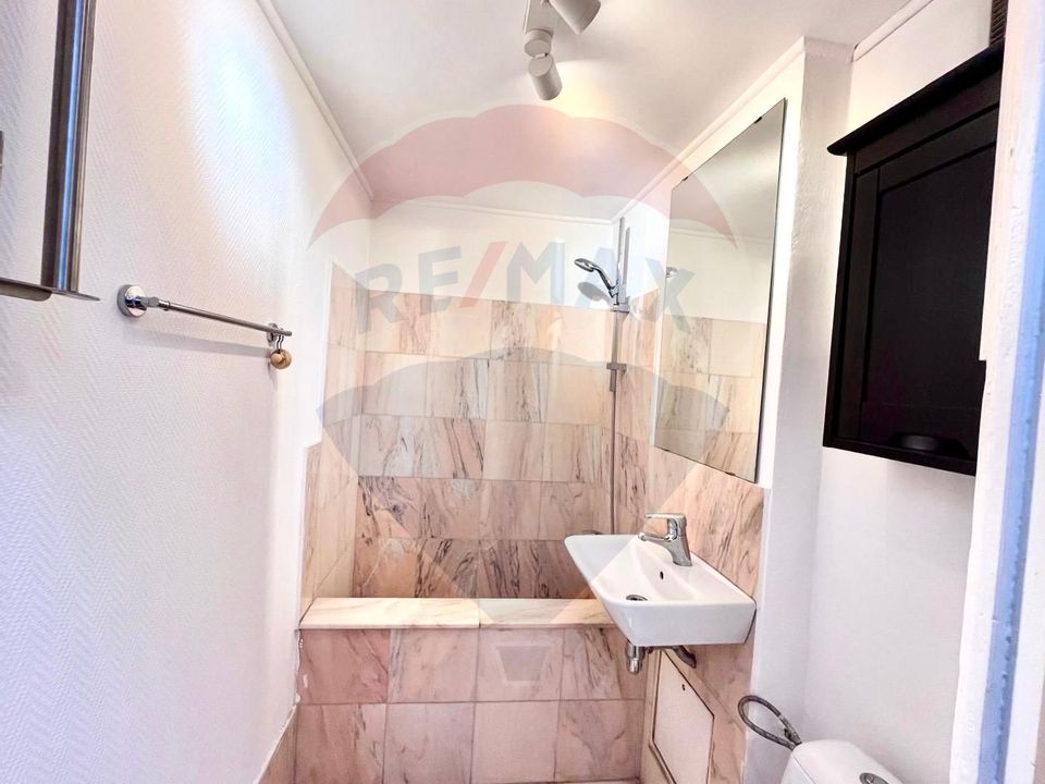 Apartament cu 2 camere de vanzare in Calea Victoriei nr 1