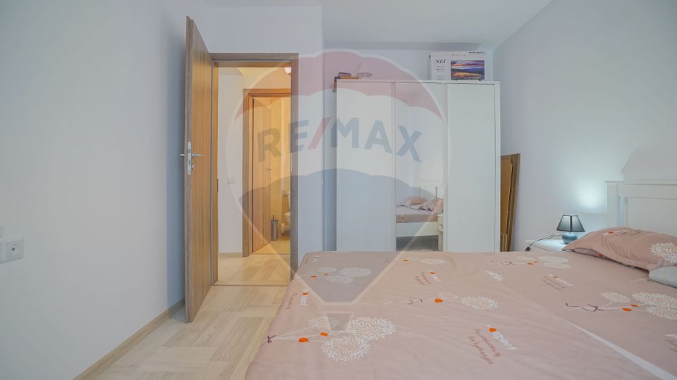 2 room Apartment for rent, Tractorul area