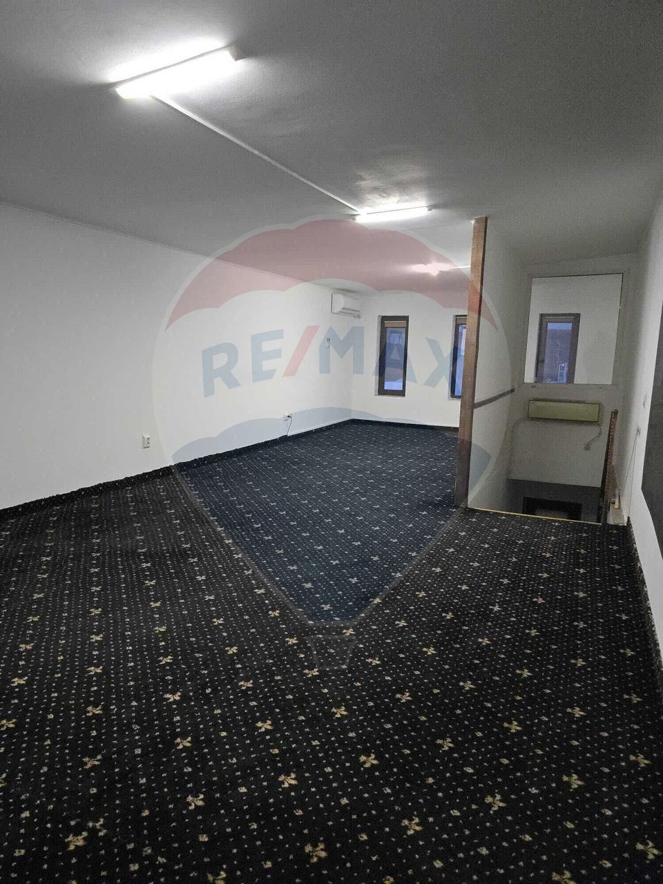 45sq.m Commercial Space for rent, Nicolina area