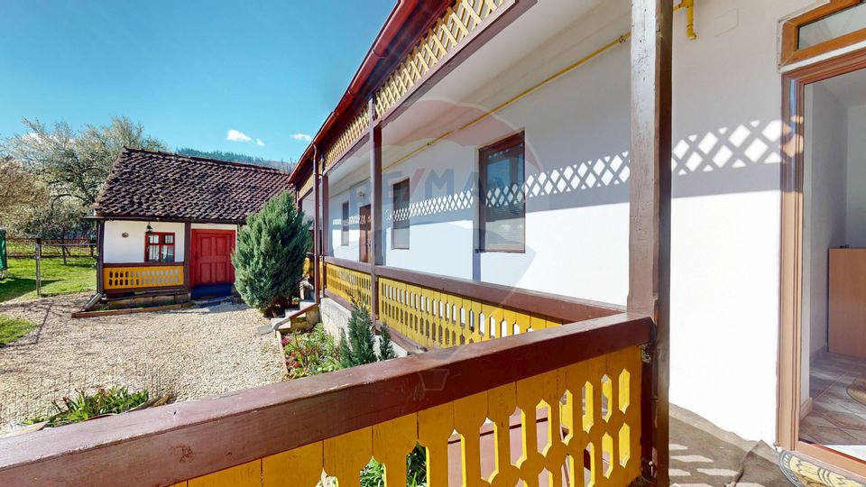 Casă autentică mocănească | Grădină 881 mp | Zonă liniștită | Săcele