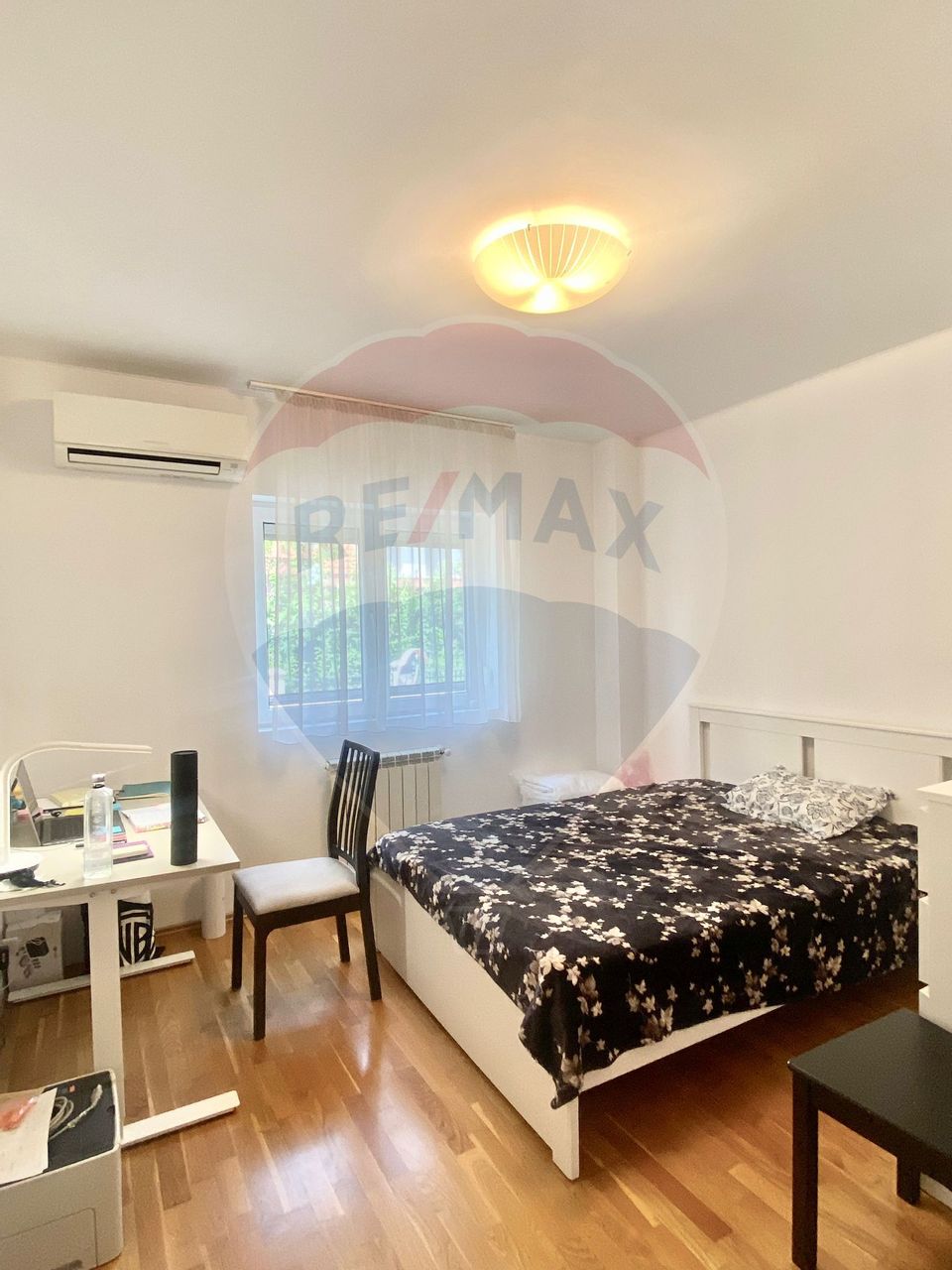 4 room Apartment for rent, Central area