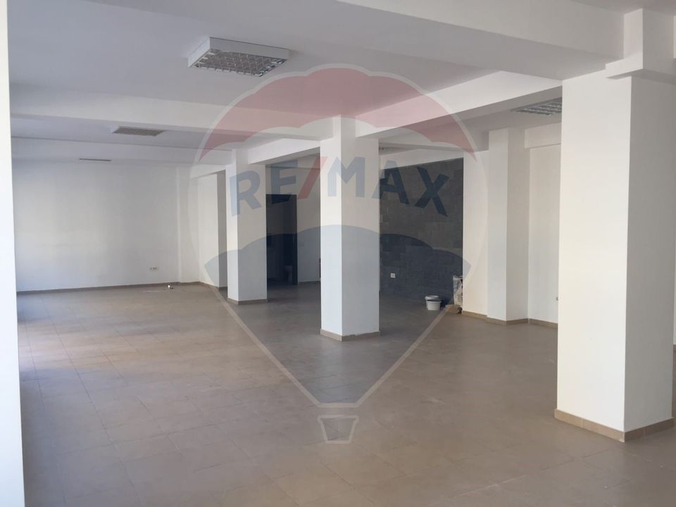 100.2sq.m Commercial Space