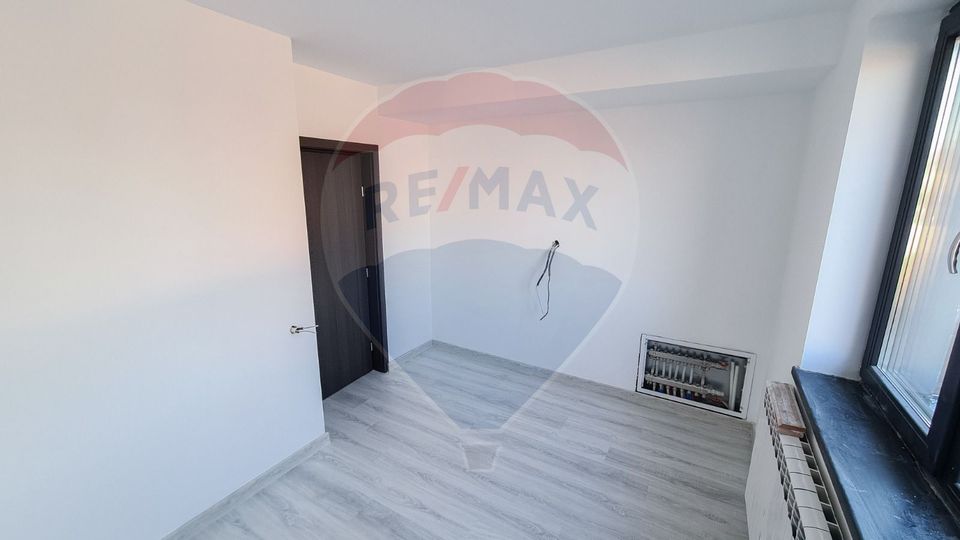 Casă / Vilă cu 5 camere de vânzare