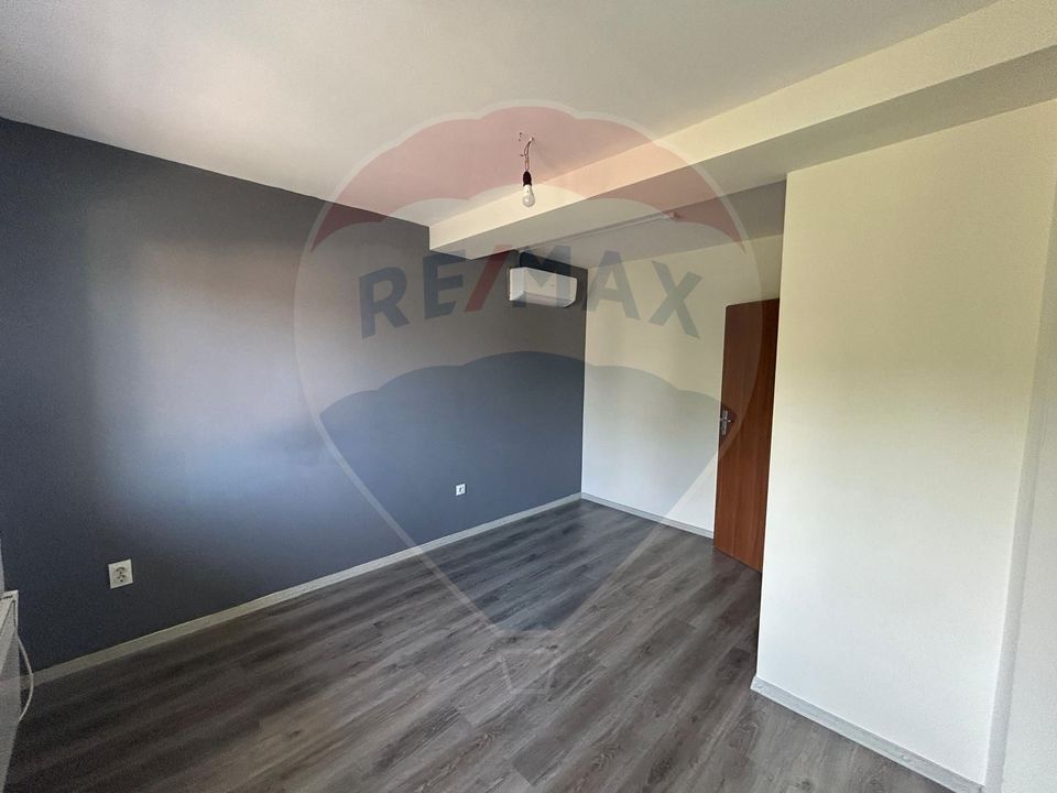 90sq.m Office Space for rent, Central area