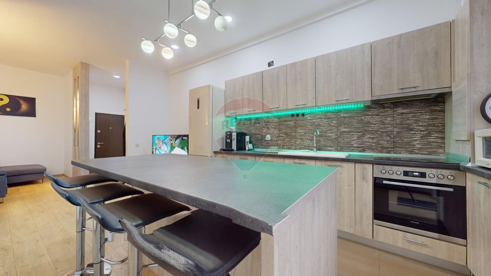 2 room Apartment for rent, Tractorul area