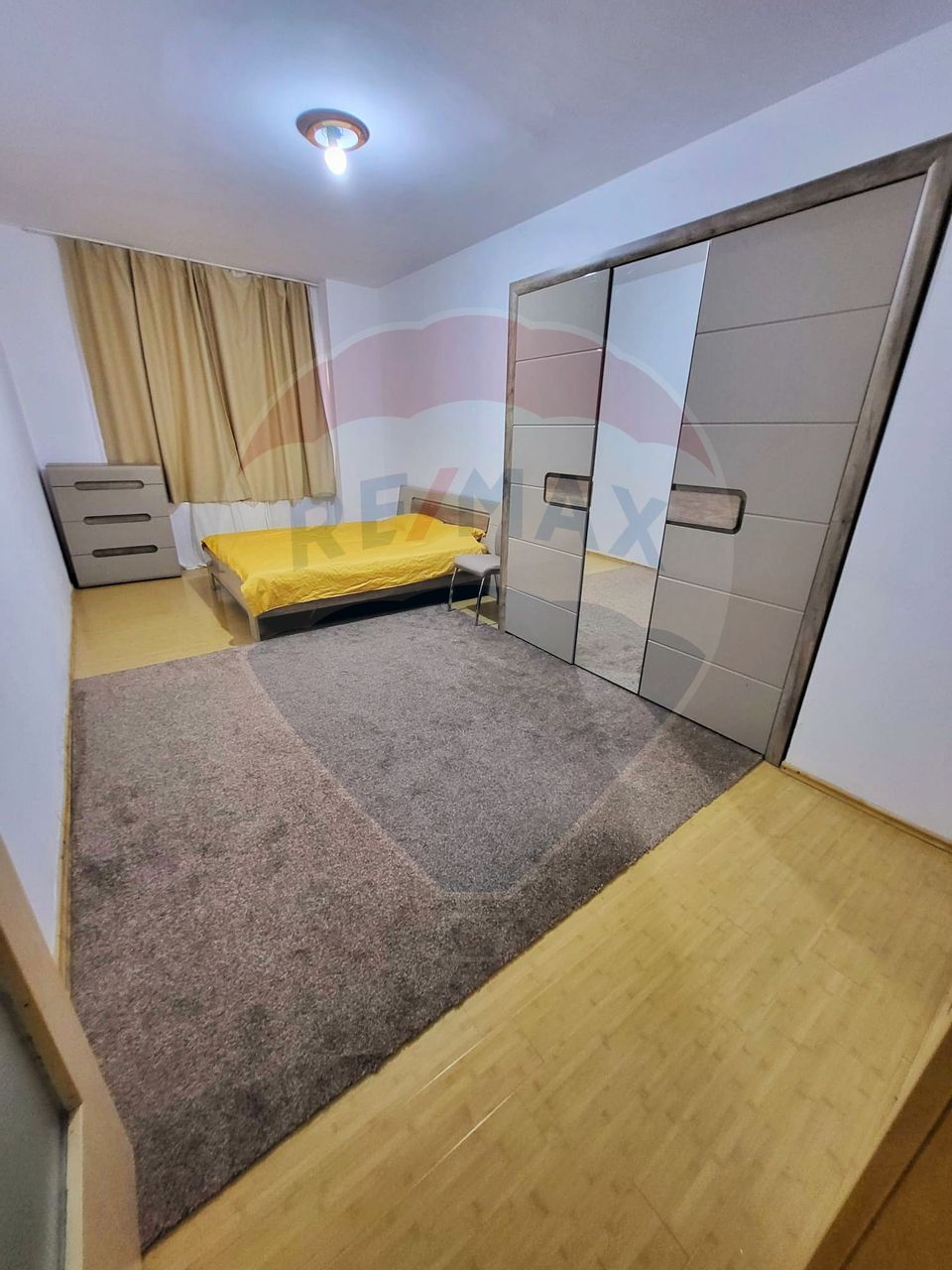 Apartament cu 3 camere, mobilat și utilat, Străulești