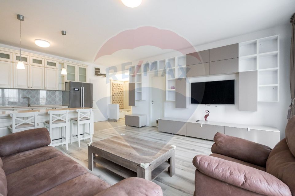 Apartament cu 3 camere de vânzare în zona Dristor