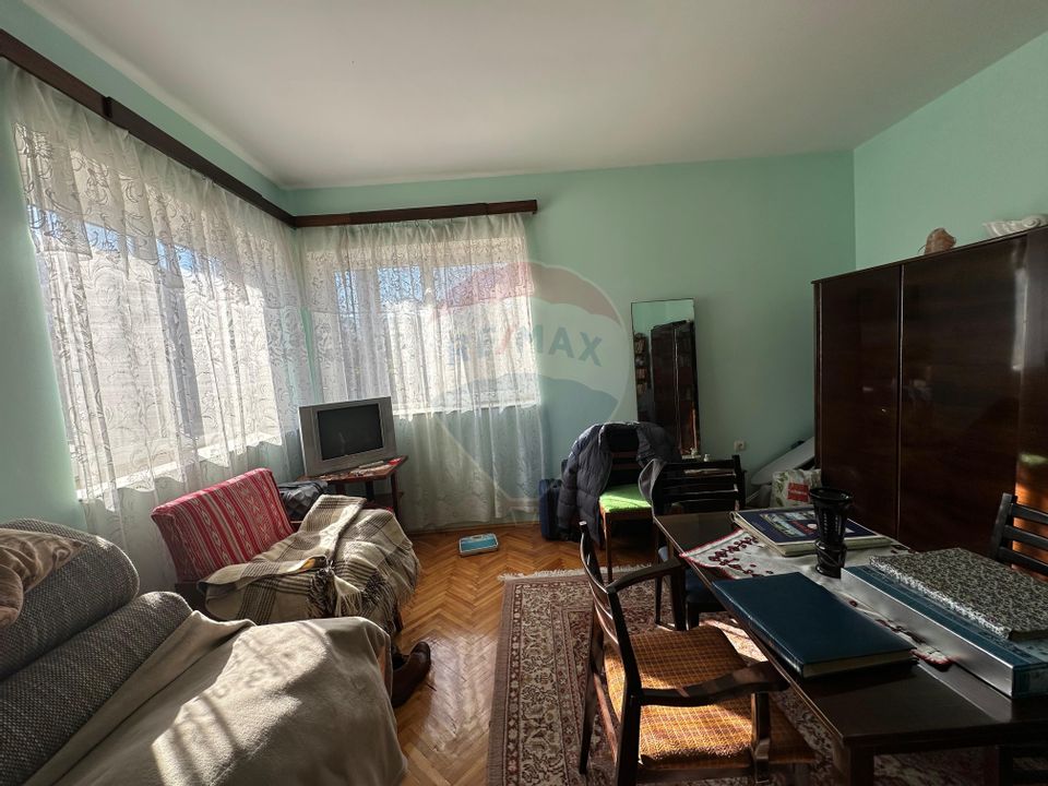 DE VANZARE- GOSPODARIE cu 95 arii teren