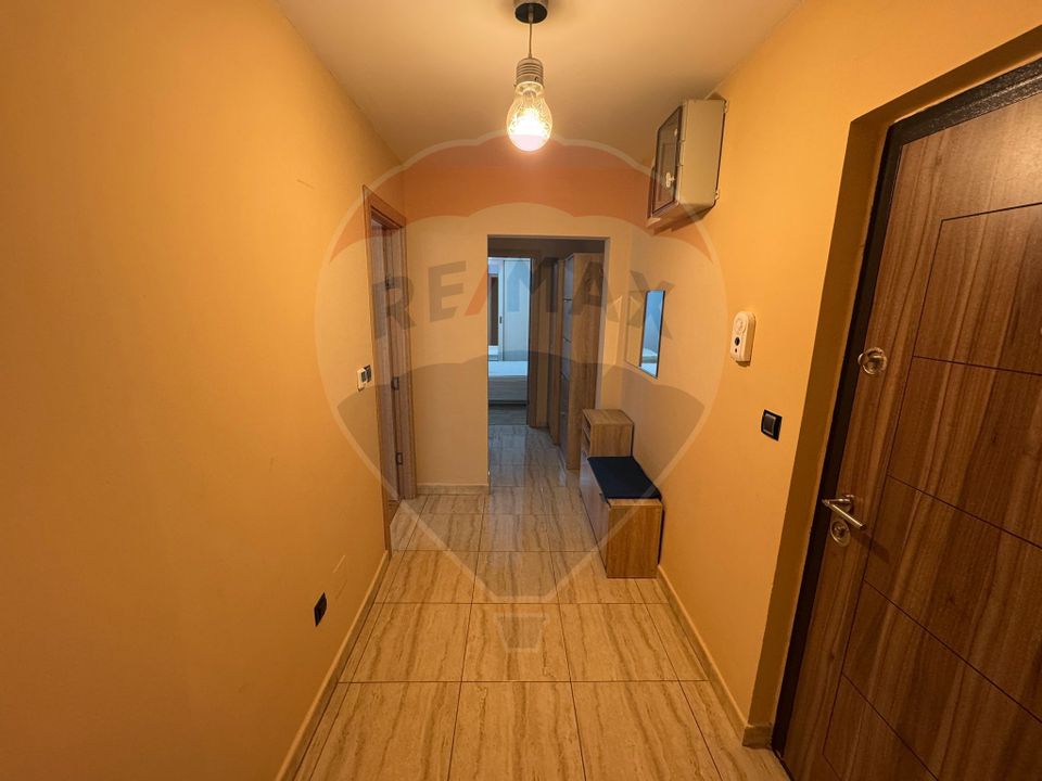 Apartament cu 3 camere de inchiriat în zona Banca Nationala