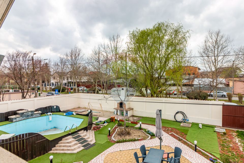 Casa de vanzare cu teren generos 504mp si piscina - Bucuresti