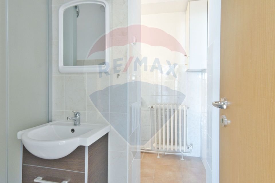 60sq.m Office Space for rent, Ultracentral area