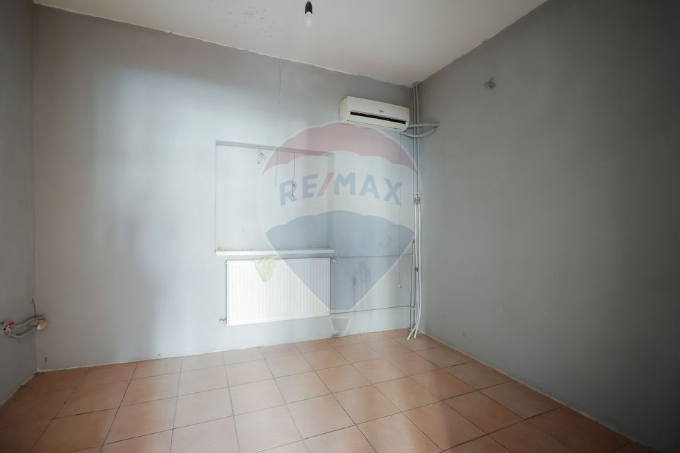 8 room House / Villa for sale, Iosia area