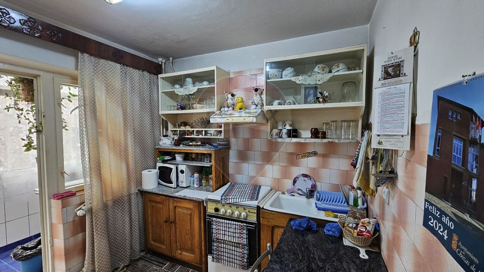 Apartament decomandat cu 2 camere în zona Burdujeni