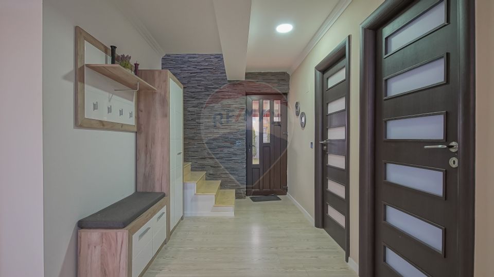 5 room House / Villa for sale