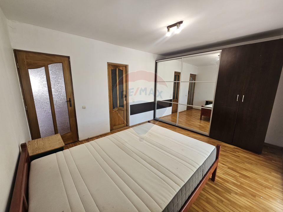Apartament cu 3 camere în Bună Ziua, Zona Lidl,  Etajul 1