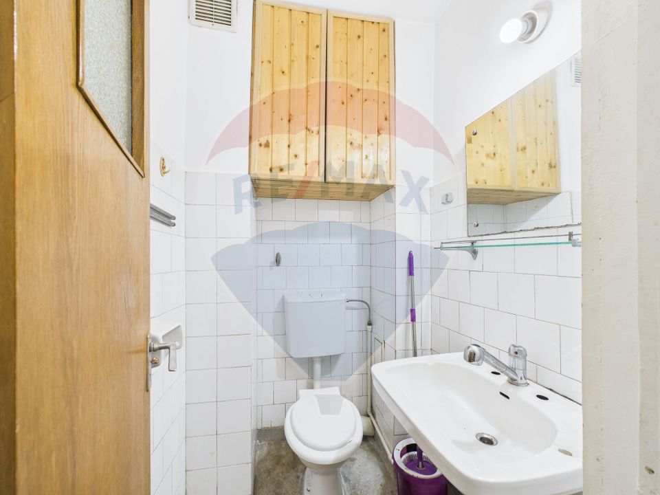 Apartament cu 3 camere în zona – 1 Mai / Domenii