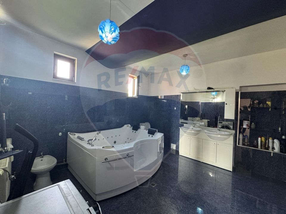 6 room House / Villa for sale