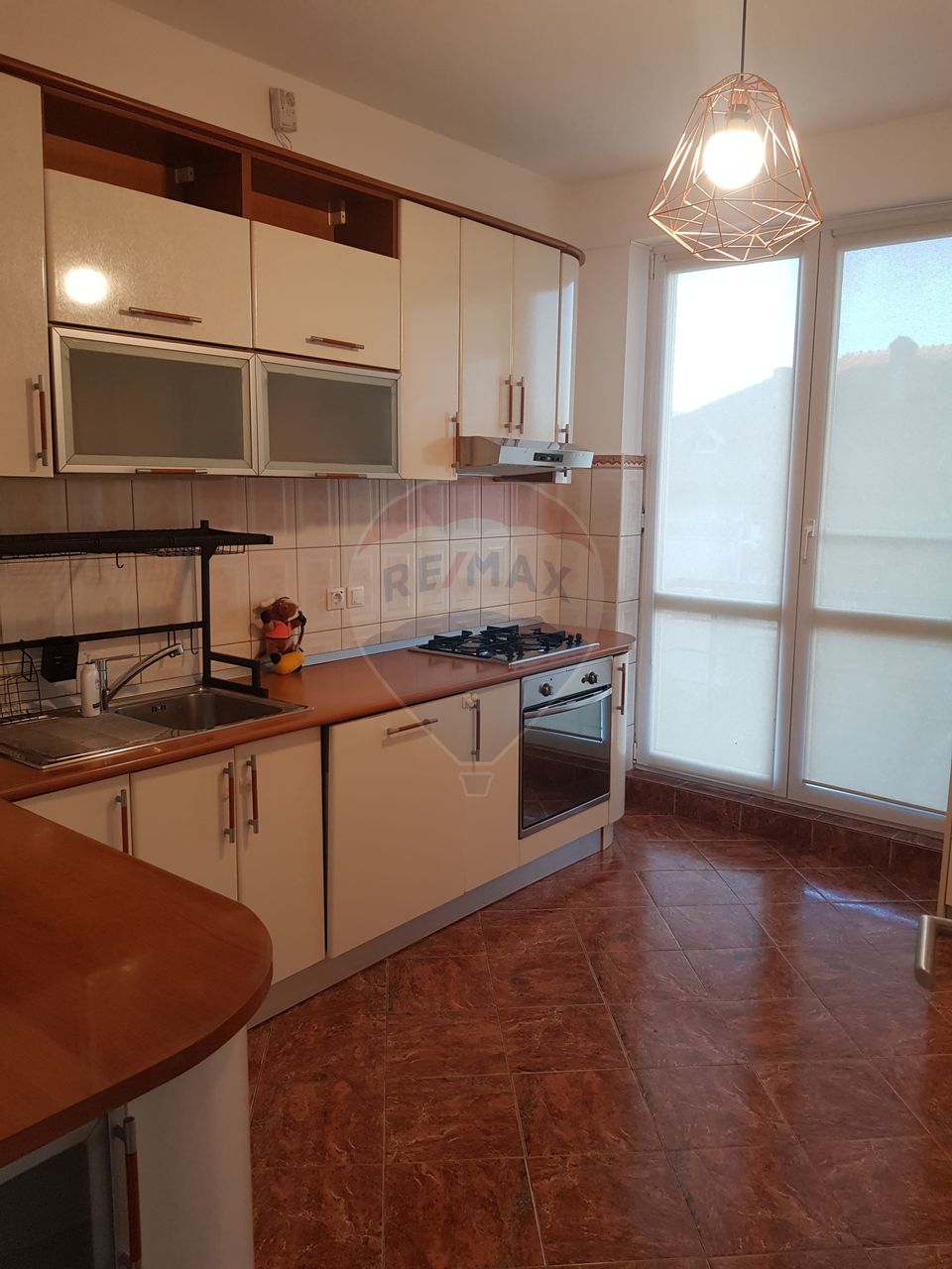 4 room Apartment for rent, P-ta Romana area