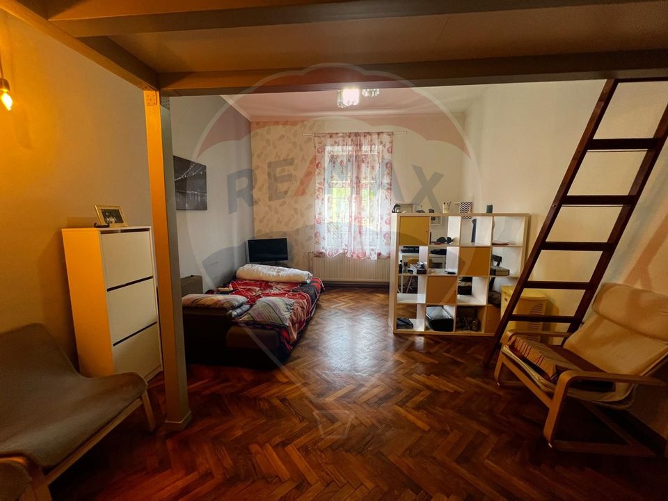 3 room Apartment for sale, Podgoria area