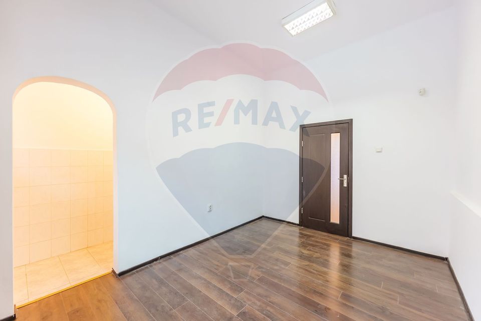 Spațiu comercial de inchiriat in zona Podgoria