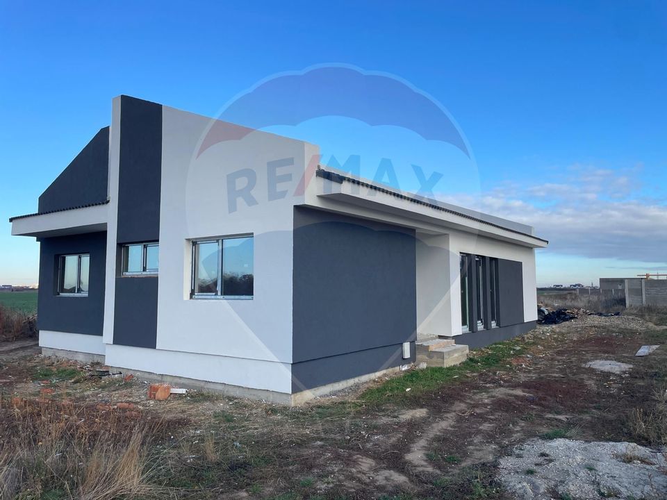 Casă / Vilă cu 3 camere de vânzare