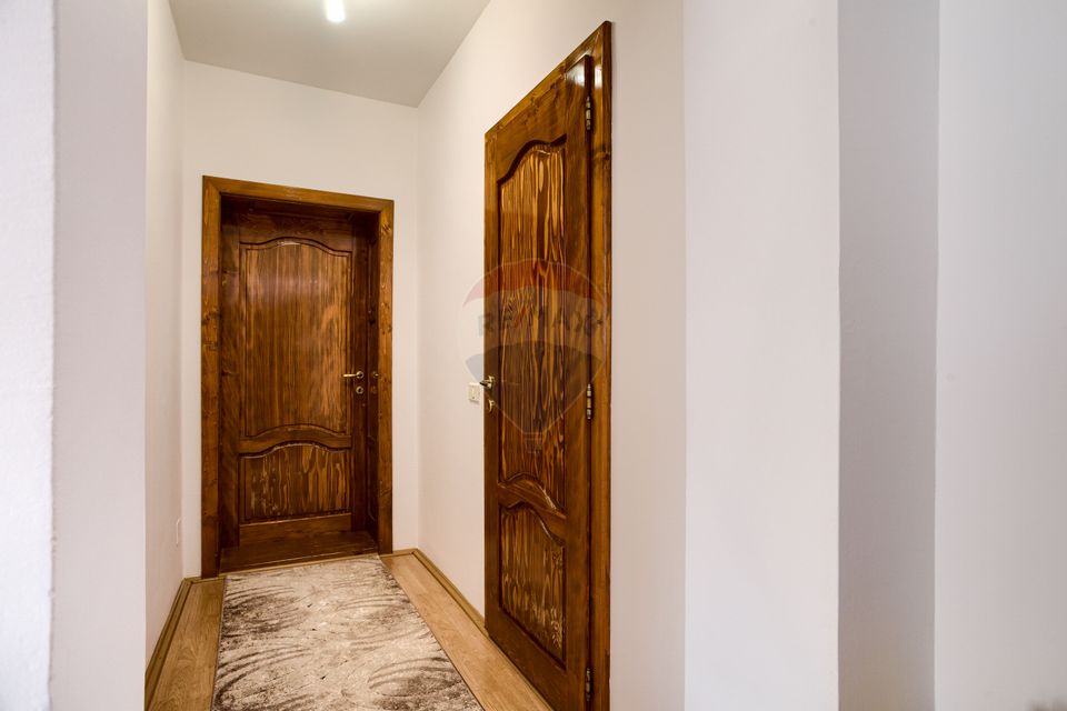 Casă cochetă de vânzare, teren 954 mp, posibil parcelare, în Subcetate